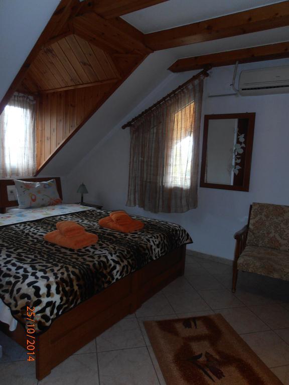 Guesthouse Agnandi Като-Лутраки Номер фото