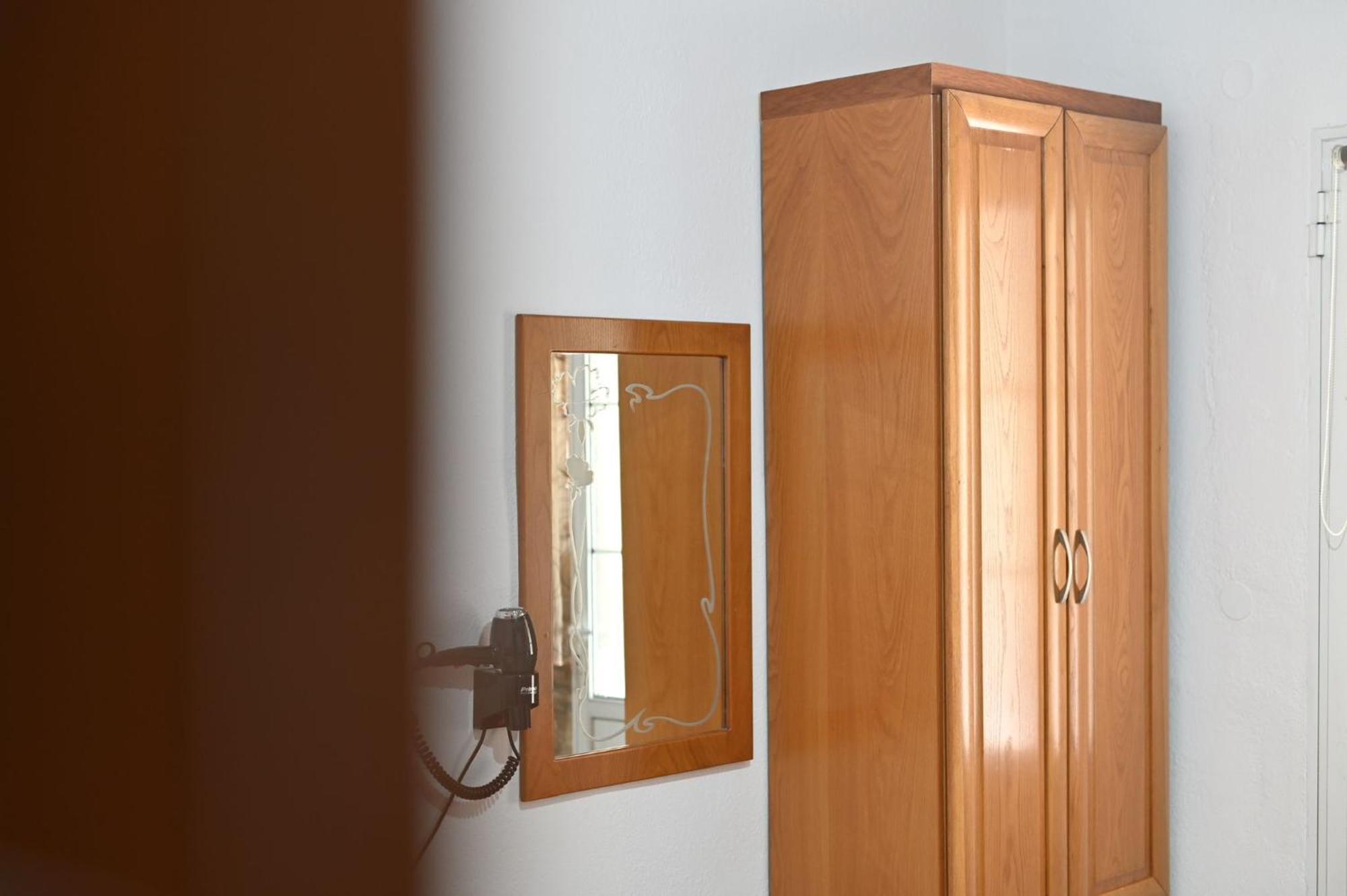 Guesthouse Agnandi Като-Лутраки Экстерьер фото