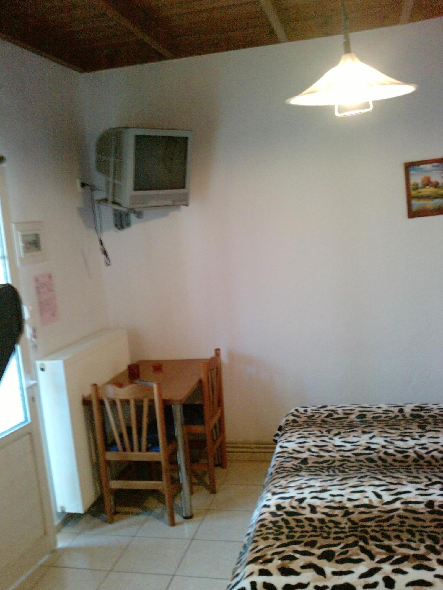 Guesthouse Agnandi Като-Лутраки Экстерьер фото