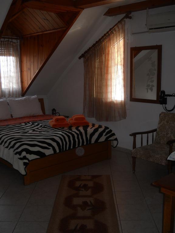 Guesthouse Agnandi Като-Лутраки Номер фото